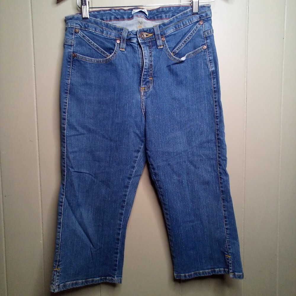 Lee Lower On The Waist Capri Jeans 10 M Cropped Blue